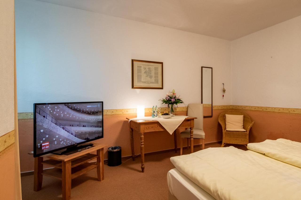 Hotel Goldflair Am Rathaus Korbach Buitenkant foto
