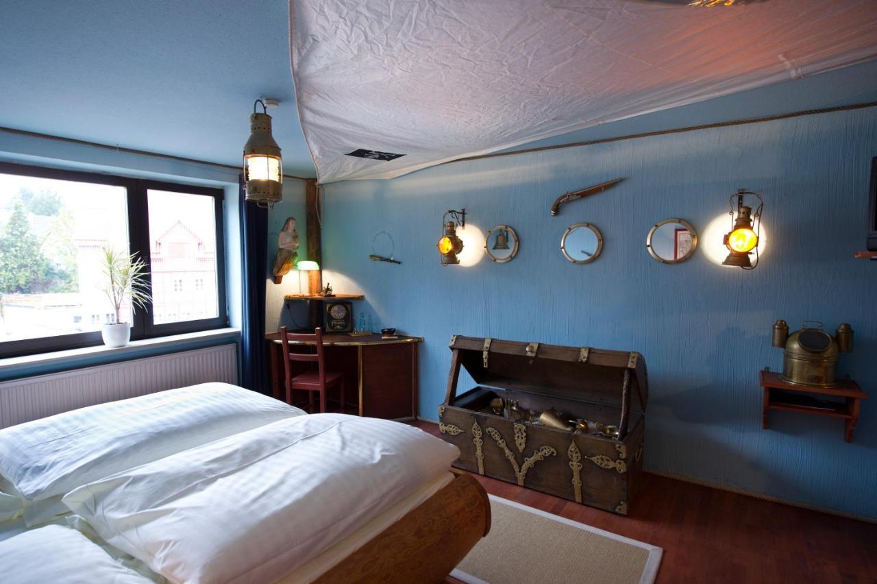 Hotel Goldflair Am Rathaus Korbach Buitenkant foto