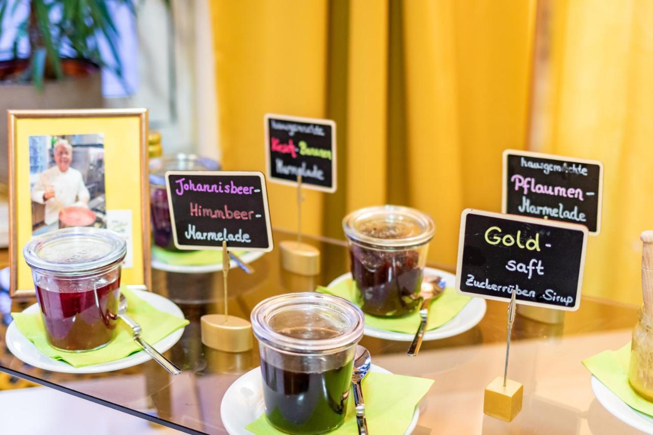 Hotel Goldflair Am Rathaus Korbach Buitenkant foto