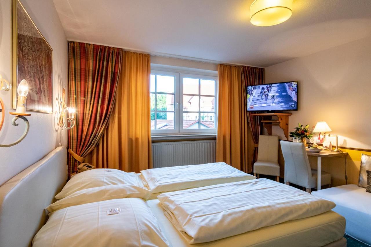 Hotel Goldflair Am Rathaus Korbach Buitenkant foto