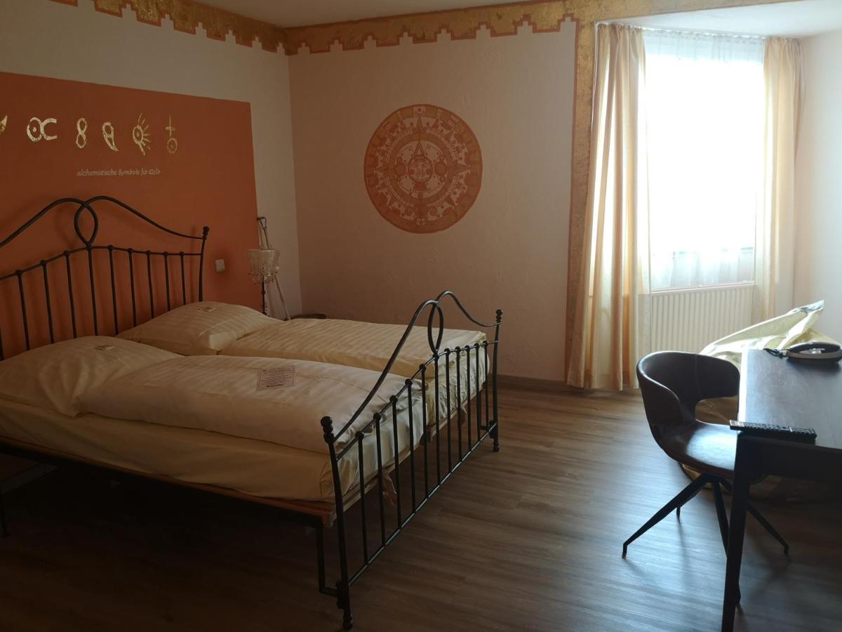 Hotel Goldflair Am Rathaus Korbach Buitenkant foto