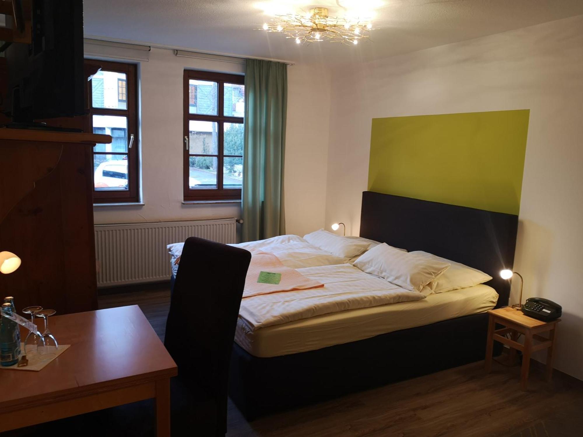 Hotel Goldflair Am Rathaus Korbach Buitenkant foto