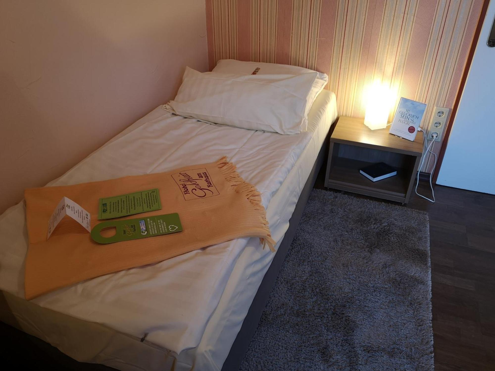 Hotel Goldflair Am Rathaus Korbach Buitenkant foto