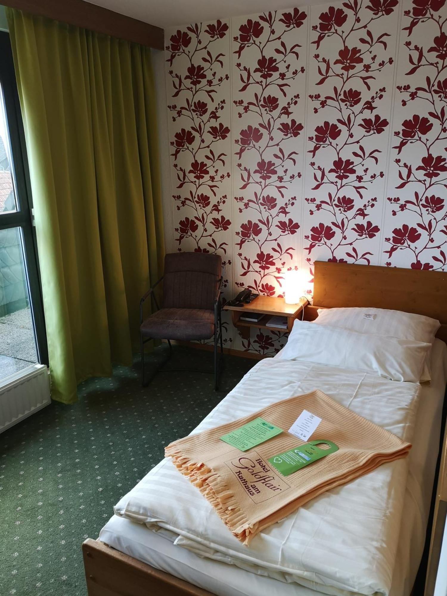 Hotel Goldflair Am Rathaus Korbach Buitenkant foto
