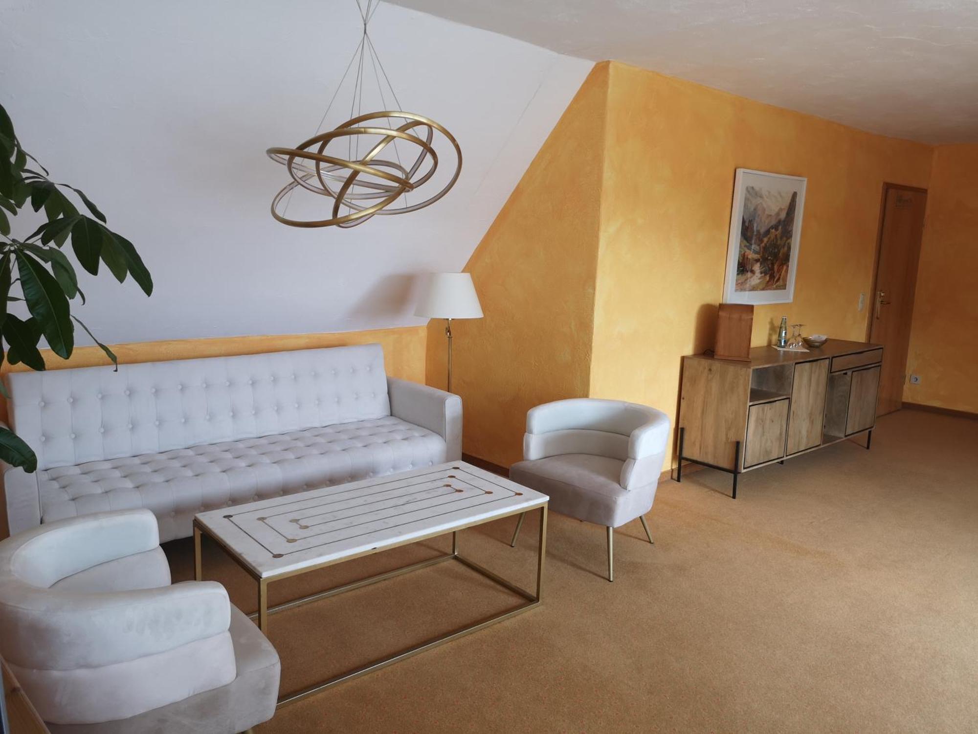 Hotel Goldflair Am Rathaus Korbach Buitenkant foto