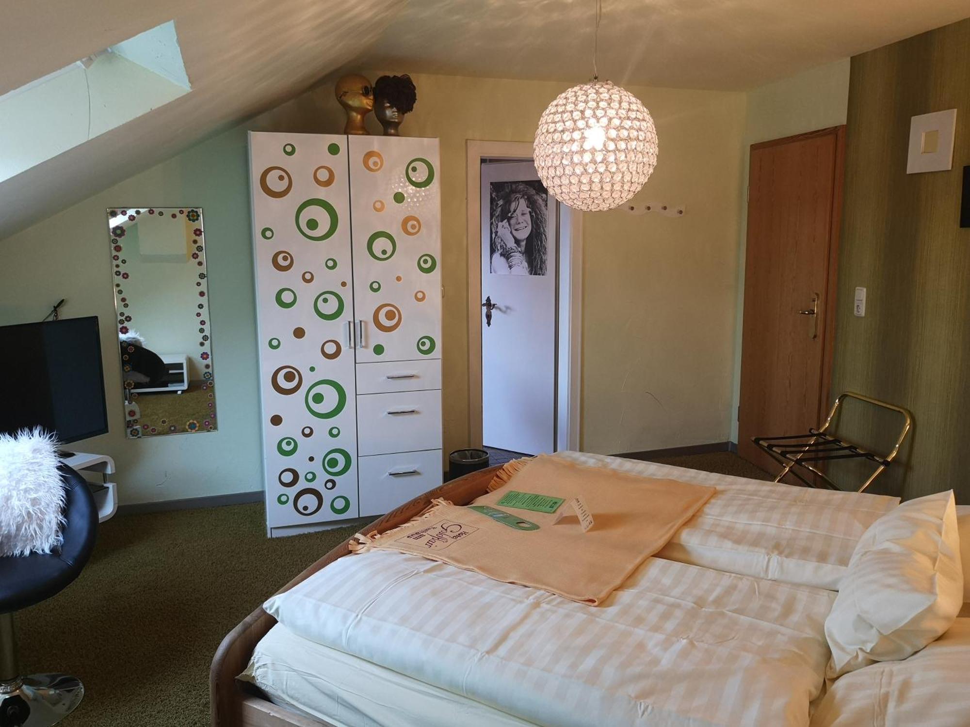Hotel Goldflair Am Rathaus Korbach Buitenkant foto